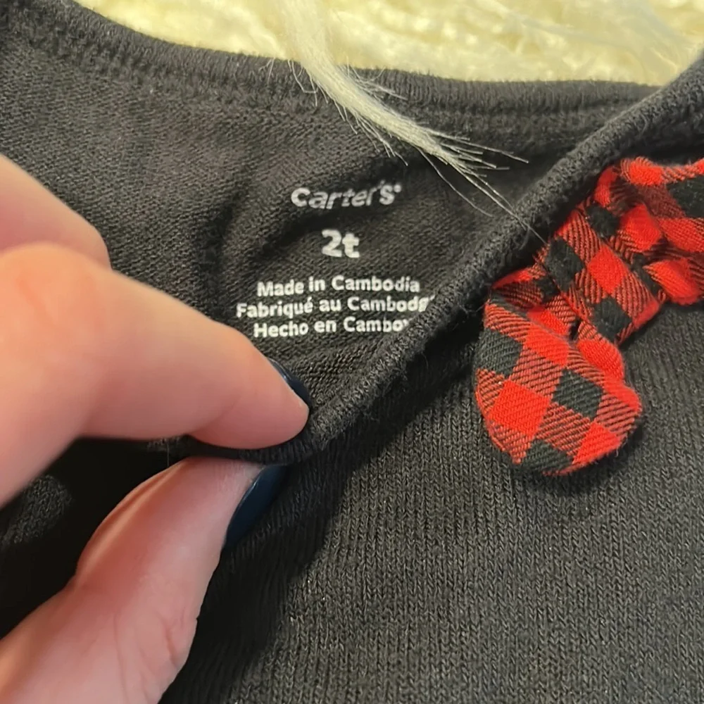 Carter’s 2 t girl top good condition